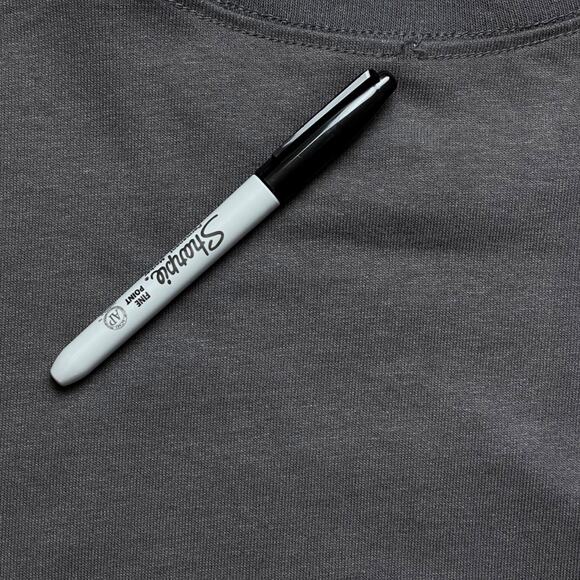 Nintendo Zelda Graphic Tee Gray 2021 Mens M EUC - Picture 8 of 8